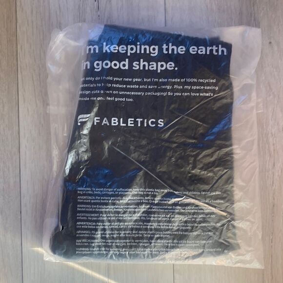 Fabletics Sync Seamless High-Waisted Perforated 7/8 Legging Black M NWT in packg - Picture 6 of 6